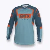 Jersey sepeda custom atau jersey MTB Genethics 2026 warna biru jingga dengan bahan quick-dry breathable untuk bersepeda dan aktivitas olahraga lainnya (Tampak Depan).